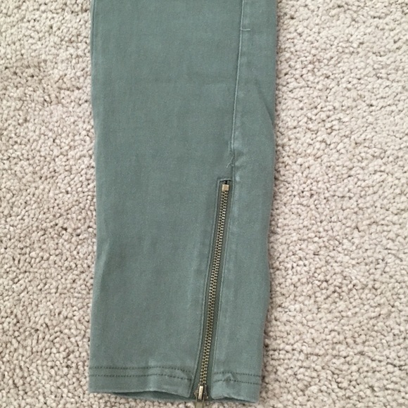 Moto Jeggings - Picture 3 of 5